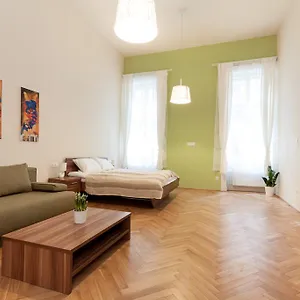 Apartment Midtown, Budapest